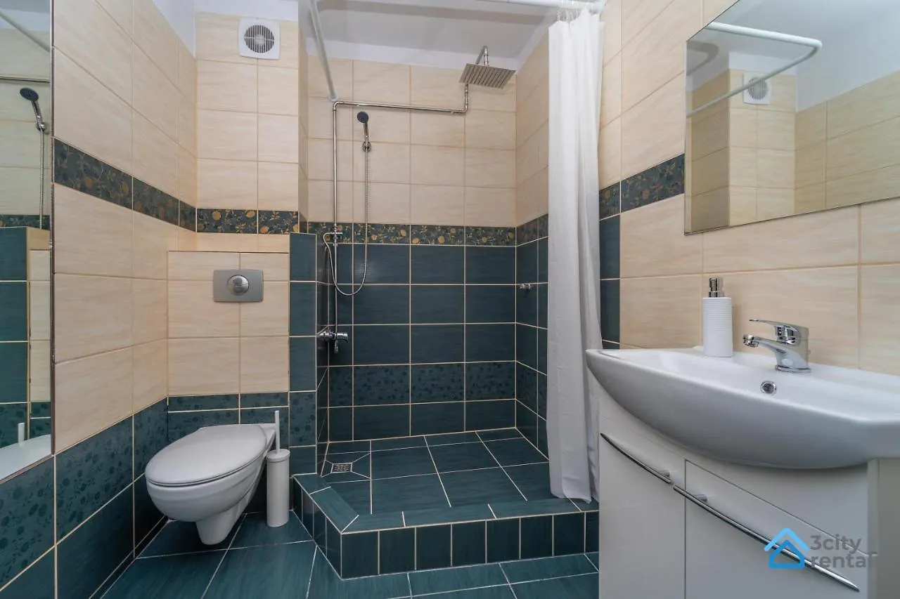 Apartment For 10 With Garden And Parking Gdańsk