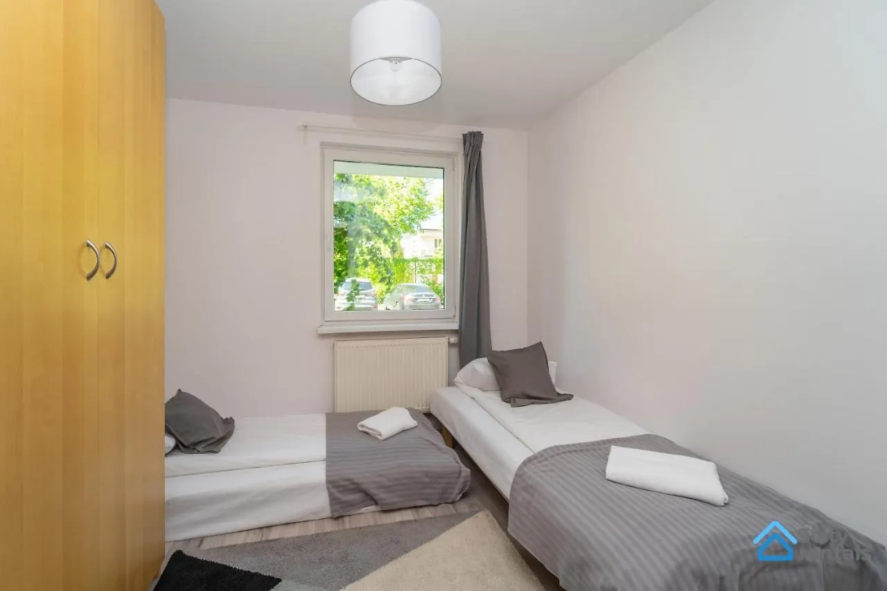 Apartment For 10 With Garden And Parking Gdańsk