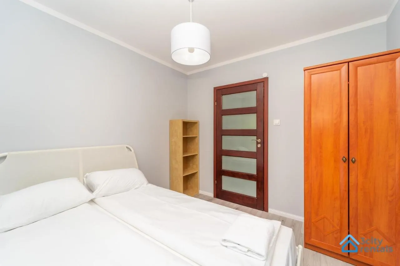 Apartment For 10 With Garden And Parking Gdansk Poland