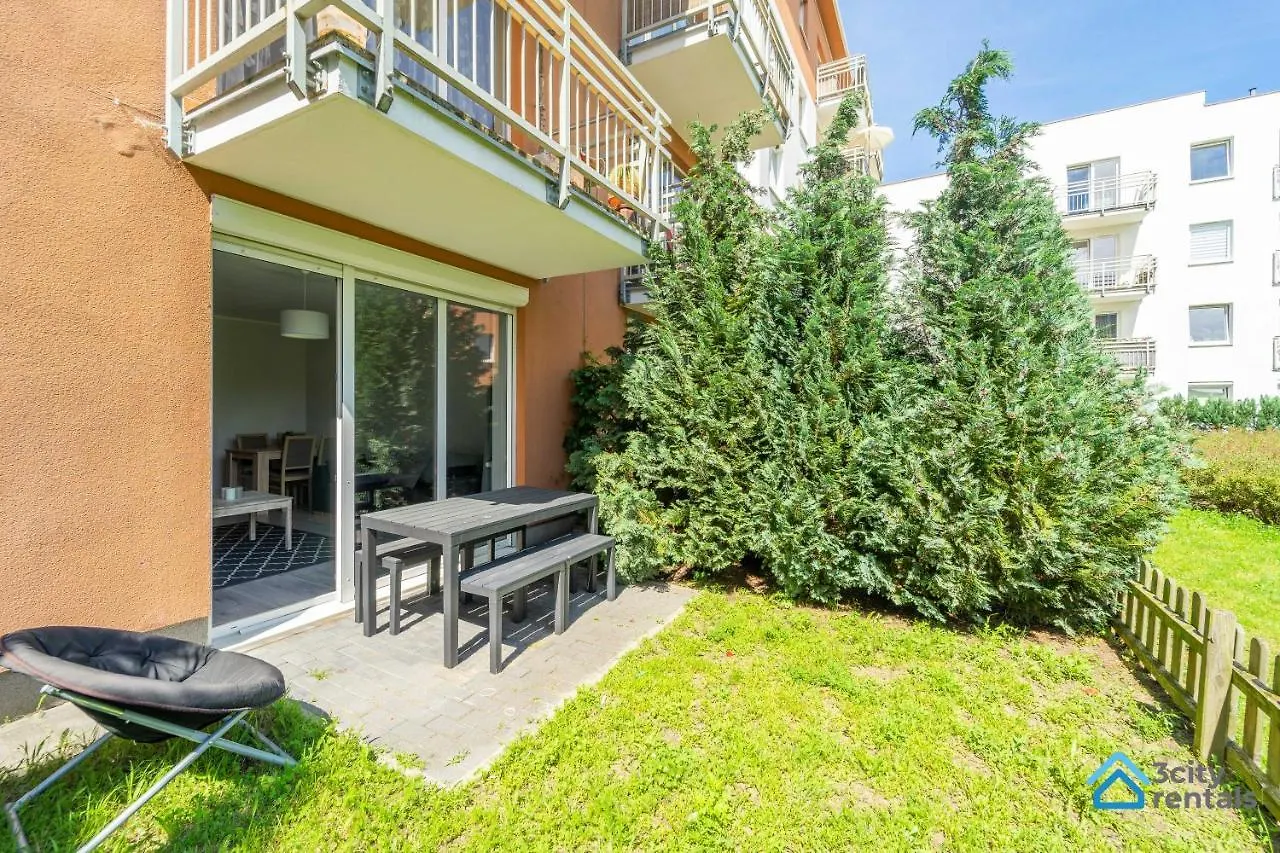 Apartment For 10 With Garden And Parking Gdansk