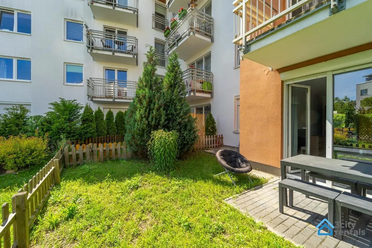 Apartment For 10 With Garden And Parking Gdansk